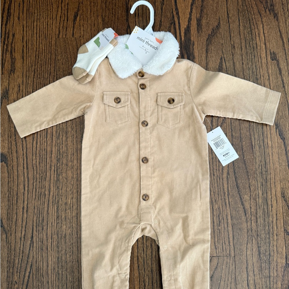 Petit Lem Tan Corduroy Jumpsuit with White Collar and Socks, NWT size 9 mo